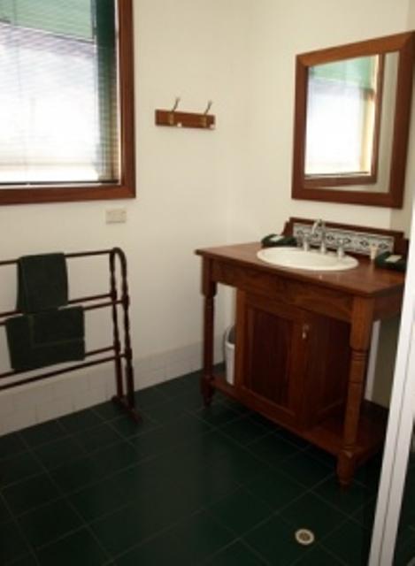 Pemberton Old Picture Theatre Holiday Apartments - Redcliffe Tourism 33