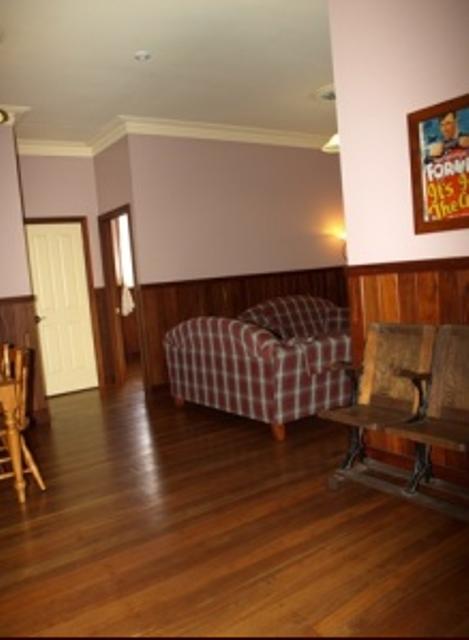 Pemberton Old Picture Theatre Holiday Apartments - Redcliffe Tourism 27