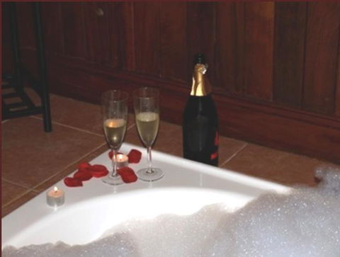 Pemberton Old Picture Theatre Holiday Apartments - Redcliffe Tourism 0