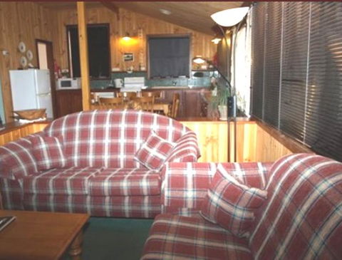 Pemberton Old Picture Theatre Holiday Apartments - Redcliffe Tourism 8