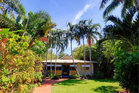 Habitat Resort - Redcliffe Tourism 1