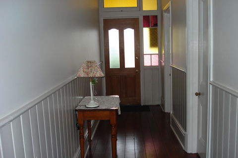 Bluebird Cottage - Redcliffe Tourism 13