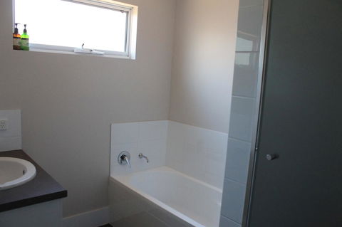 Bluebird Cottage - Redcliffe Tourism 23