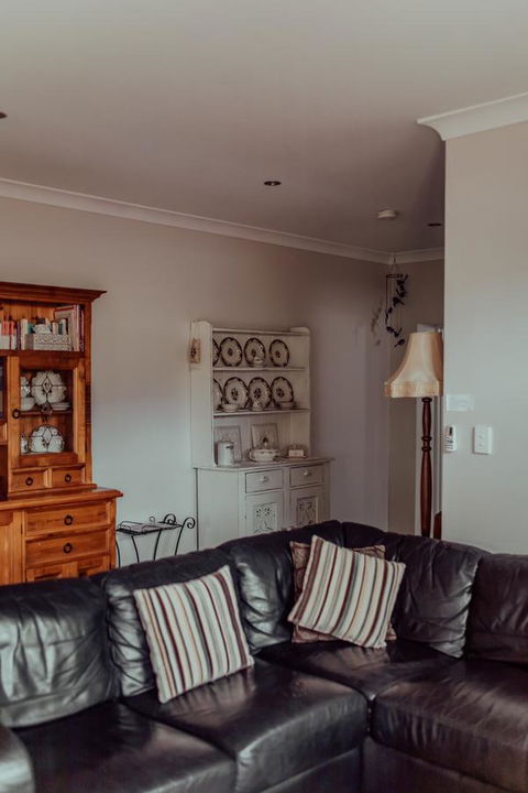 Bluebird Cottage - Redcliffe Tourism 15