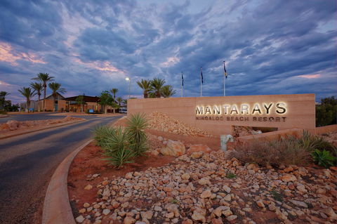 Mantarays Ningaloo Beach Resort - Redcliffe Tourism 1