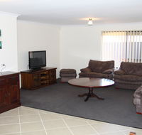 Byford House on the Scarp - Redcliffe Tourism