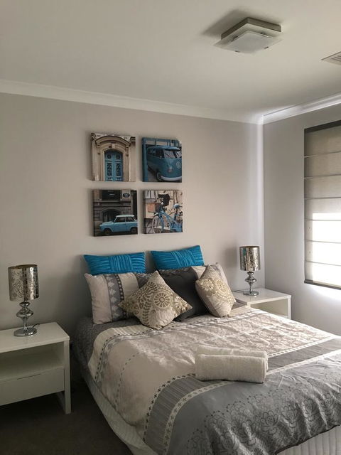 Magnificent Beach Retreat - Redcliffe Tourism 16