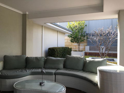Magnificent Beach Retreat - Redcliffe Tourism 35