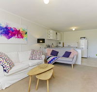 SEA BREEZE  between Cottesloe Beach  Swan River - Redcliffe Tourism