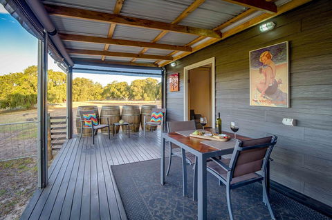 Windfall Estate Vineyard Cottage - Redcliffe Tourism 2