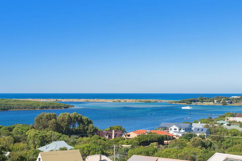 Augusta Hotel Motel - Redcliffe Tourism 5