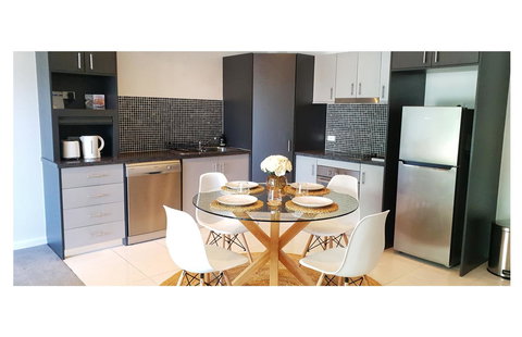 Stylish 1BDR Unit In The Heart Of Subiaco - Redcliffe Tourism 5