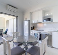 New Apartment on Great Location Opposite Garden City  02 - Redcliffe Tourism