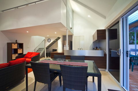 Osprey Holiday Village Unit 103 2 Bedroom - Redcliffe Tourism 0