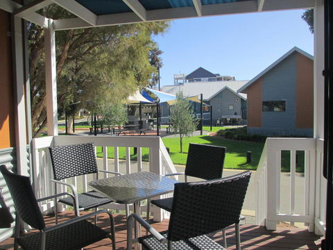 Mandurah Ocean Marina Chalets - Redcliffe Tourism 40