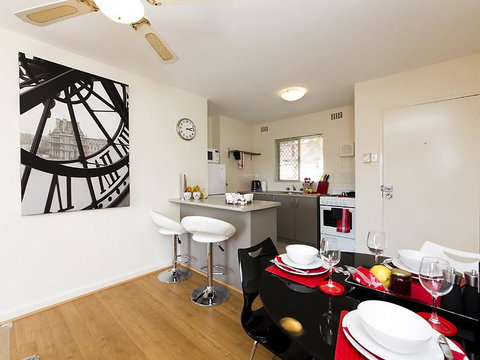 Style In Subiaco - Redcliffe Tourism 3