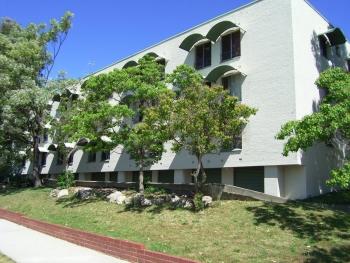 Style In Subiaco - Redcliffe Tourism 1