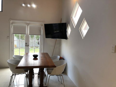 Beach Studio - Redcliffe Tourism 5
