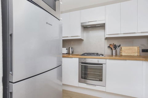 Gorgeous 26 1 Bed Designer Fitout Perfect Location - Redcliffe Tourism 40