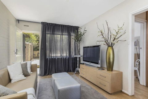 Gorgeous 26 1 Bed Designer Fitout Perfect Location - Redcliffe Tourism 35