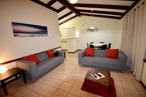 Wildsights Villas - Redcliffe Tourism 2