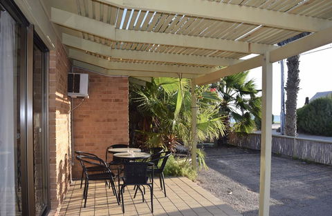 Wildsights Villas - Redcliffe Tourism 9