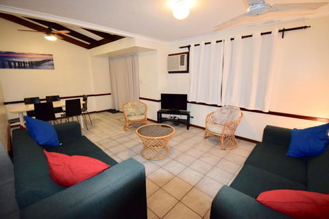 Wildsights Villas - Redcliffe Tourism 16