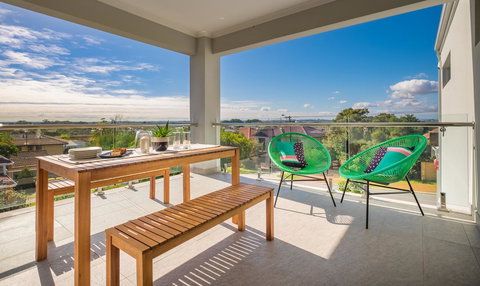 Woodlands Retreat - Redcliffe Tourism 1