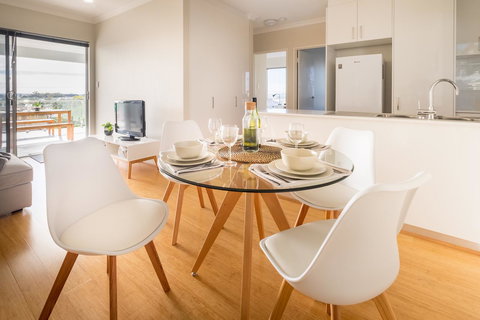 Woodlands Retreat - Redcliffe Tourism 4