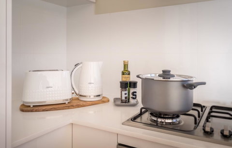 Woodlands Retreat - Redcliffe Tourism 8