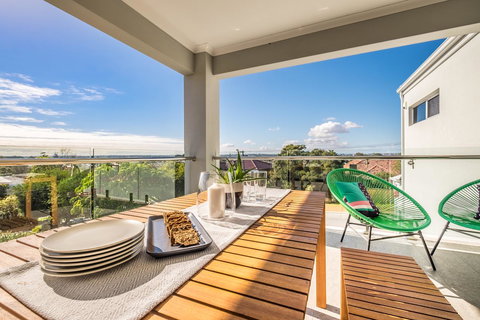 Woodlands Retreat - Redcliffe Tourism 0