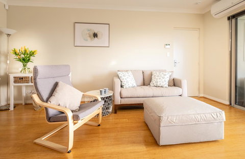 Woodlands Retreat - Redcliffe Tourism 5