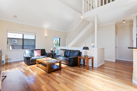 Swanview Ardross Shortstays - Redcliffe Tourism 3