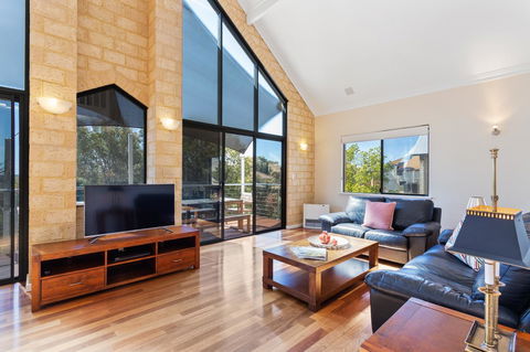 Swanview Ardross Shortstays - Redcliffe Tourism 2