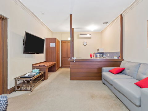 Heritage Country Motel - Redcliffe Tourism 21