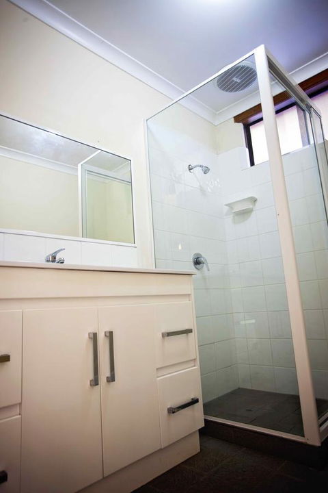 Hopetoun Motel & Chalet Village - Redcliffe Tourism 43
