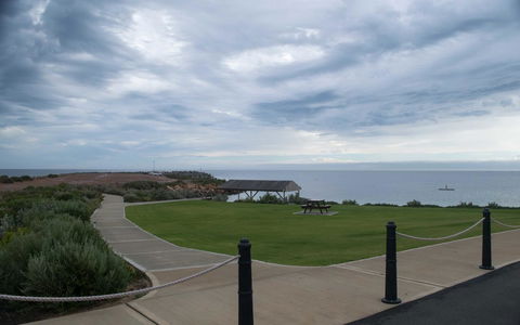 Hopetoun Motel & Chalet Village - Redcliffe Tourism 39