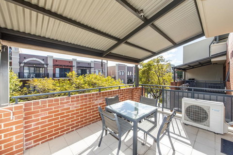 Subiaco Emporium Apartment - Redcliffe Tourism 1