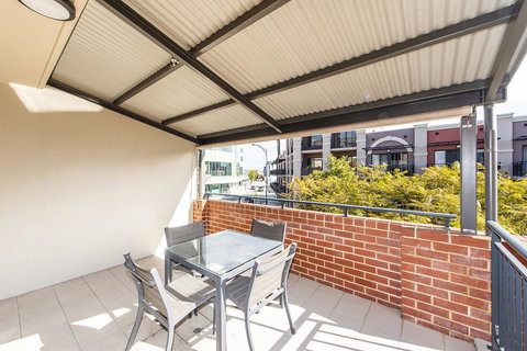 Subiaco Emporium Apartment - Redcliffe Tourism 9