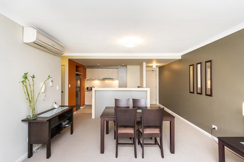 Subiaco Emporium Apartment - Redcliffe Tourism 17