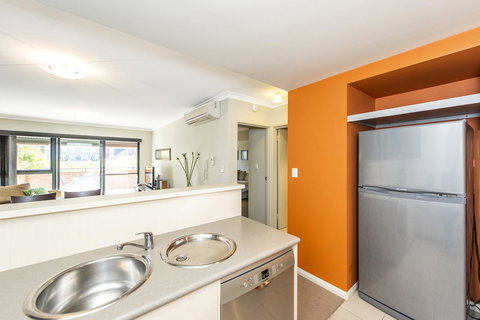 Subiaco Emporium Apartment - Redcliffe Tourism 18