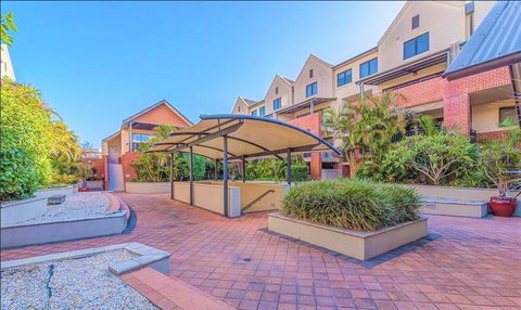 Subiaco Emporium Apartment - Redcliffe Tourism 4