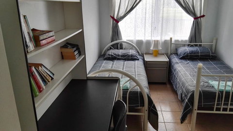 Affordable Inn - Redcliffe Tourism 5