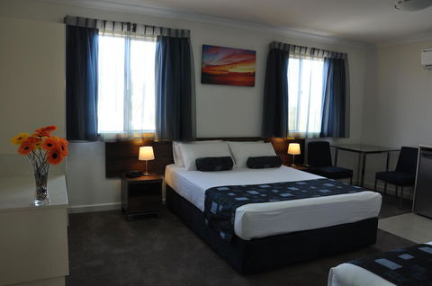 Pinnacles Edge Resort - Redcliffe Tourism 10