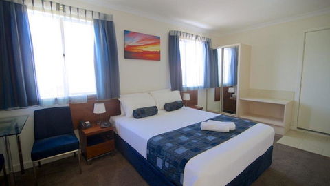 Pinnacles Edge Resort - Redcliffe Tourism 1
