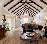 Maison Magnolia - Spacious Cozy Town House - Redcliffe Tourism