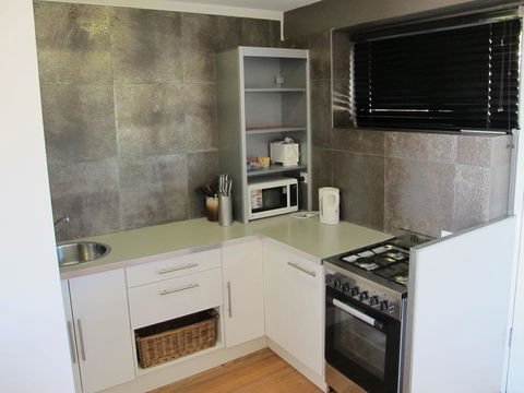 Studio 204 With Harbour, Ocean And Sunset Views From The Balcony - Redcliffe Tourism 20