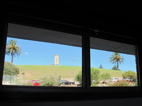 Studio 204 With Harbour, Ocean And Sunset Views From The Balcony - Redcliffe Tourism 10
