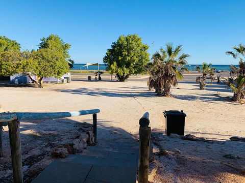 Shark Bay Cottages - Redcliffe Tourism 1