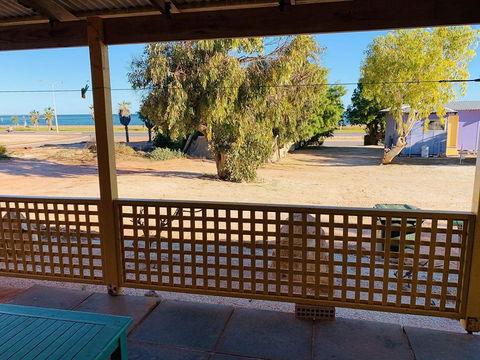 Shark Bay Cottages - Redcliffe Tourism 5